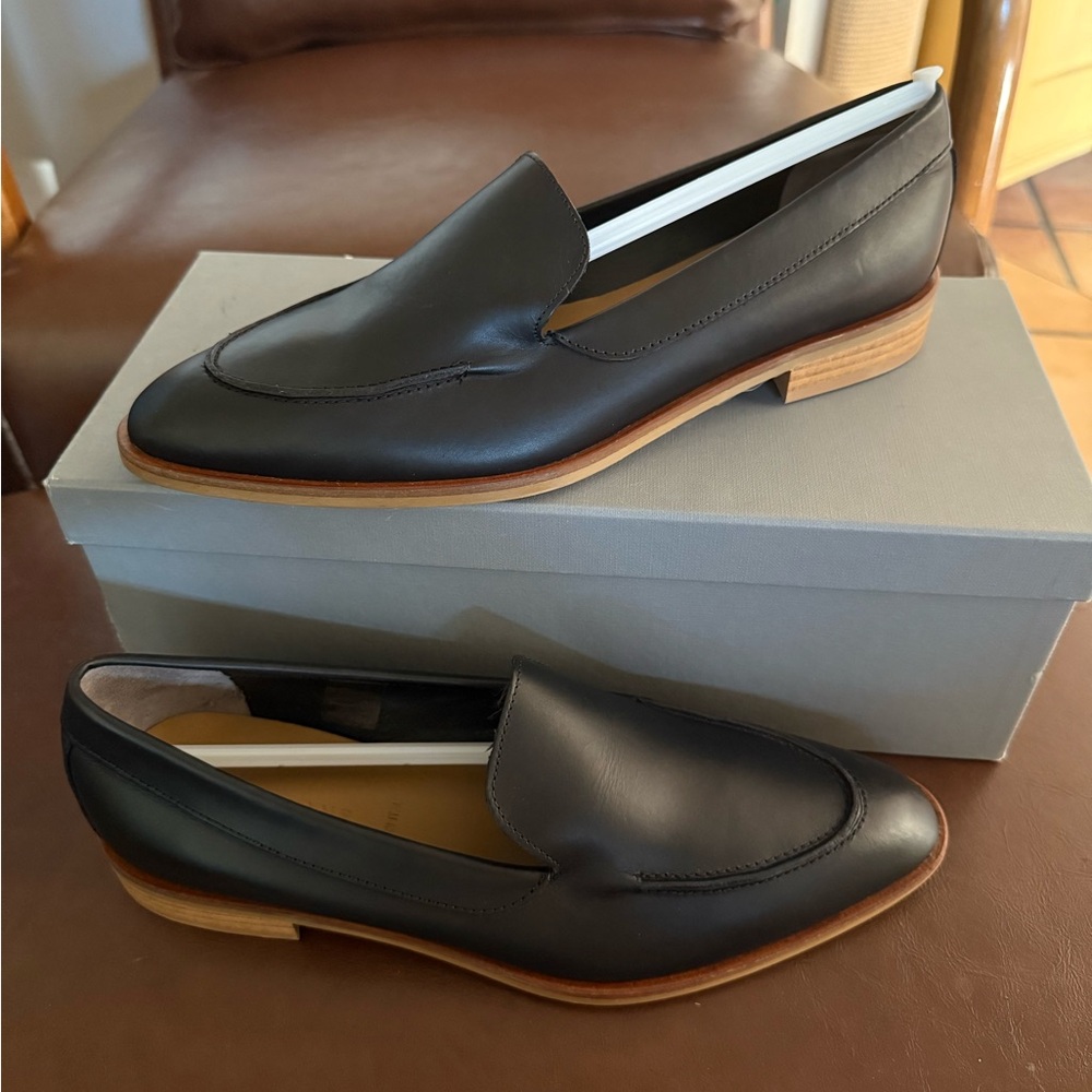 Evereve Black Leather Loafer
